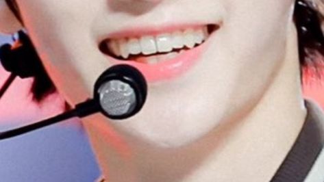 Fang Teeth Natural, Natural Vampire Teeth, Sunghoon Teeth, Natural Fangs, Winter Vampire, Fang Teeth, Teeth Aesthetic, Mouth Drawing, Vampire Teeth