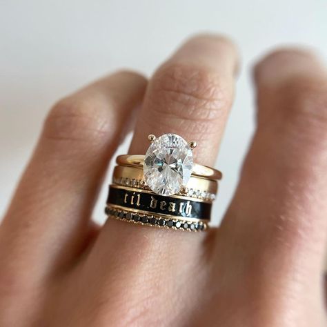 Jordan Wedding, Ring Inspo, Future Engagement Rings, Dark Wedding, Dream Engagement, Dream Engagement Rings, Put A Ring On It, Wedding Board, Dream Ring