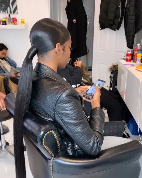 MELL’ROSE on Instagram: “❣️MIDDLE PART SLEEK PONYTAIL❣️ (Natural hair!!!) (No need to Relax) NO GEL USED - hair is not left flakey! 1 straight bundle used 30inches…” Sleek Ponytail Natural Hair, Middle Part Sleek Ponytail, Middle Part Ponytail Black Women, Middle Part Ponytail, Ponytail Black Women, Ponytail Natural Hair, Part Ponytail, Wedding Ponytail, Goddess Hair