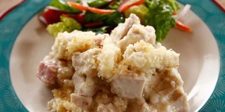 The Pioneer Woman's Chicken Cordon Bleu Casserole Chicken Cordon Bleu Casserole Recipe, Cauliflower Casserole Recipes, Cordon Blue, Cordon Bleu Casserole, Chicken Cordon Bleu Casserole, Bake Chicken, Sweet Potato Recipes Casserole, Healthy Potato Recipes, Potatoe Casserole Recipes