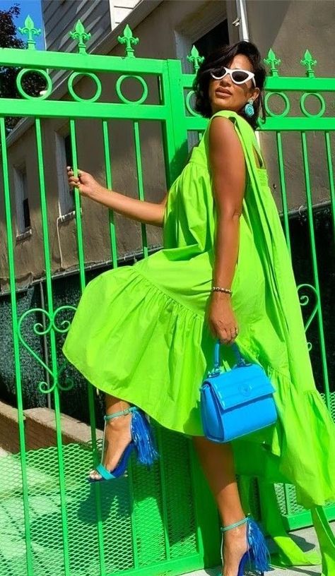 Color Blocking Outfits Summer, Ropa Color Neon, Lime Green Outfits, Neon Green Dress, Neon Green Dresses, Colour Blocking Fashion, Lime Green Dress, Colour Combinations Fashion, Color Combos Outfit