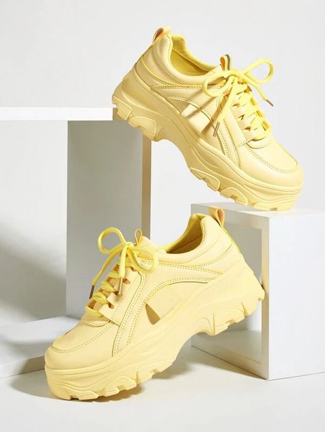 Women Sports Shoes, Korean Shoes, White Nike Shoes, Trendy Shoes Sneakers, Pretty Shoes Sneakers, Funky Shoes, Kawaii Shoes, Chunky Shoes, White Sneakers Women