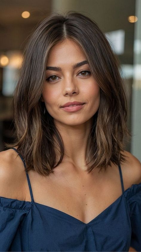 Short Hair Same Length All Over, Short Hairstyle Women One Length, Hair Short Length, Short Hairstyle Women Collar Bone, Collarbone Straight Hair, Same Length Bob, Asian Lob Haircut Straight, Shoulder Length Hair From The Back, Straight One Length Hair