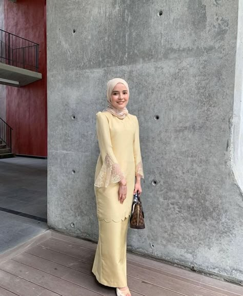 Kurung Moden 2023, Idea Baju Raya 2023, Baju Kurung 2023 Design, Baju Raya Ideas Fashion 2022, Malay Bridesmaid Dresses, Fesyen Baju Raya 2023, Kurung Moden Design 2022, Baju Kurung Moden Style Simple, Design Baju Raya 2023