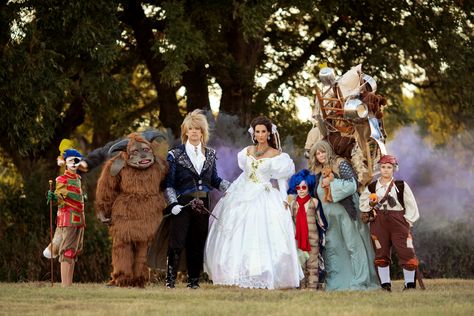 Labyrinth Photoshoot, Easy Diy Family Halloween Costumes, Hufflepuff Wedding, Diy Family Halloween Costumes, Labyrinth Costume, Pun Costumes, Group Costume Ideas, Loki Costume, Mickey Halloween Party