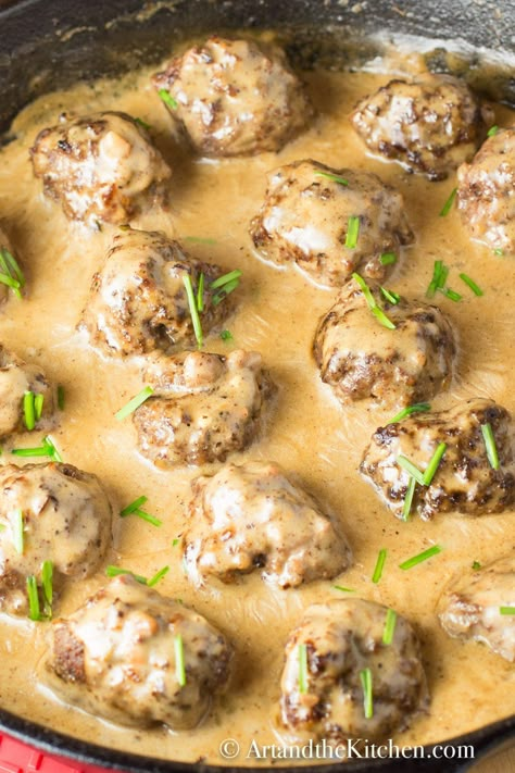 These Best Ever Swedish Meatballs are smothered in amazing rich and creamy gravy. Easy Swedish Meatball Recipe, Homemade Swedish Meatballs, Easy Hamburger Soup, Swedish Meatballs Easy, Recipes Using Ground Beef, Meatballs And Gravy, Spreads Recipes, Meatball Recipes Easy, Meatball Recipe