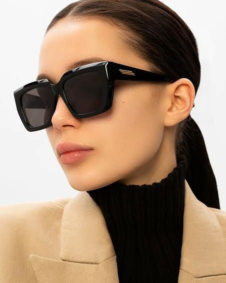 Looking for the perfect statement piece? Pop into @opticalemporio to view our new Bottega Veneta collection. Trendy Eye Glasses, Sunglasses Campaign, Cute Eyeglasses, Urban Outfitters Style, Casual Sunglasses, Buy Skincare, Iranian Women Fashion, Shades For Women, Fashion Eye Glasses