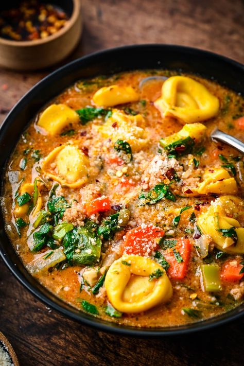 Recipes For Ravioli, Vegan Tortellini, Ravioli Lasagne, Vegan Vegetable Soup, Cheesy Tortellini, Crowded Kitchen, Sausage Tortellini Soup, Chowder Soup, Vegan Italian