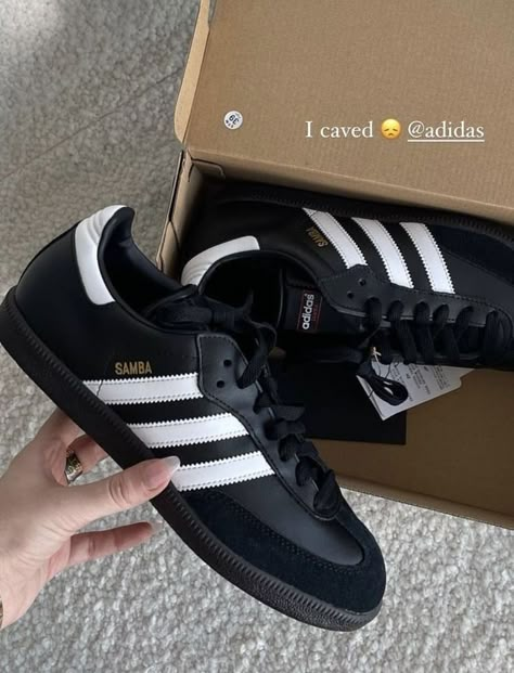 Black Adidas Shoes Samba, Adidas’s Sambas, Shoes For School Women, Samba Classic Shoes Outfit, Shoe Wishlist Adidas, Adidas Samba Black Women, Adidas Samba Black Aesthetic, Adidas Samba All Black, Samba Adidas Shoes