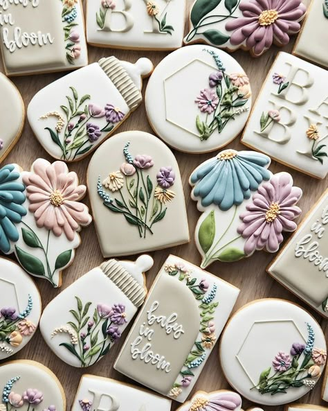 Ashley Nelson | Just love these blooms 🪻🌱🌷🌿 . #sweetnelsons #wildflowers #wildflowercookies #flowercookies #floralcookies #flowers #florals… | Instagram Floral Baby Shower Cookies, Flower Sugar Cookies, Surprise Baby Shower, Royal Iced Cookies, Sugar Cookie Royal Icing, Wildflower Baby Shower, Spring Cookies, Spring Baby Shower, Baby In Bloom