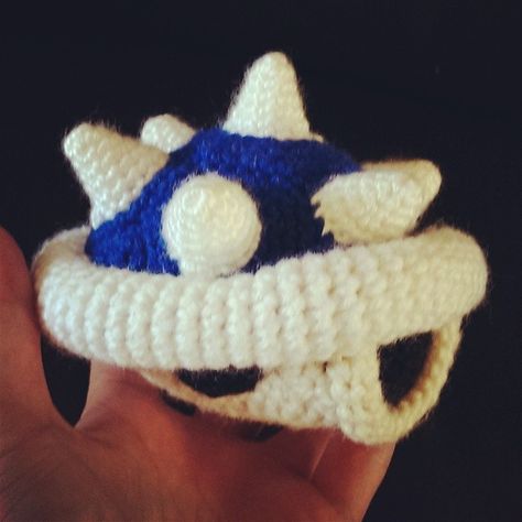 Mario Crochet, Crochet Game, Mario Kart 8, Crocheted Hat, Blue Shell, Cos Play, Fun Crochet Projects, Crochet Diy, Diy Crochet Projects