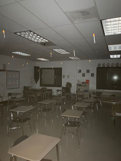 Liminal space creepy cool spooky backrooms unknown School Backrooms, Creepy High School Aesthetic, Liminal Spaces School, Weirdcore Playgrounds, Elementary School Liminal Space, Dreams Core Aesthetic, Scary Dreams, Dreamscape Architecture, Dreamcore Aesthetic