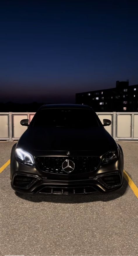 Mercedes Benz Sports Car, Cls 63 Amg, Mercedes Benz Wallpaper, Carros Bmw, Mercedes Wallpaper, Dodge Challenger Hellcat, Dream Cars Mercedes, Hellcat Challenger, Luxury Car Interior