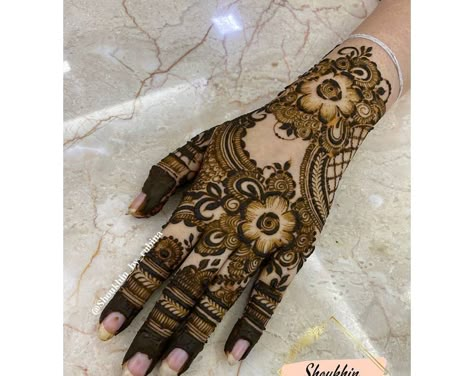 Mehndi Designs 2022, Beautiful Dubai, Khafif Mehndi, Khafif Mehndi Design, Mehndi Designs 2018, Rose Mehndi Designs, Mehndi Designs For Kids, Circle Mehndi, Full Mehndi Designs