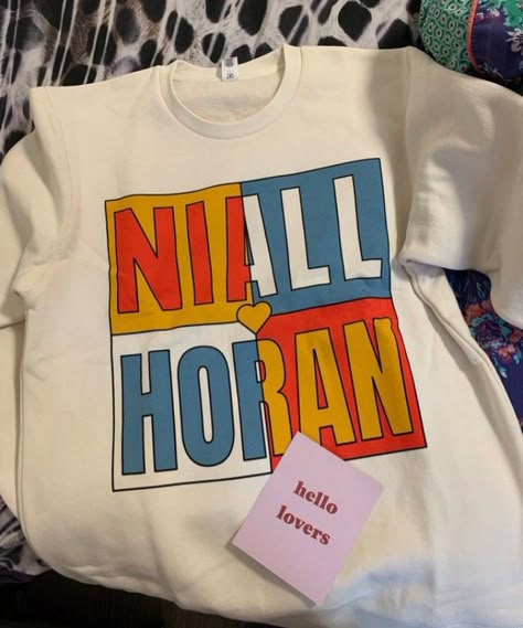 Niall Horan Merch, Niall Horan Aesthetic, Niall Horan Outfits, Niall Horan Concert, 1d Core, One Direction Core, 1d Merch, Smiley Face Shirt, Outfit Concert