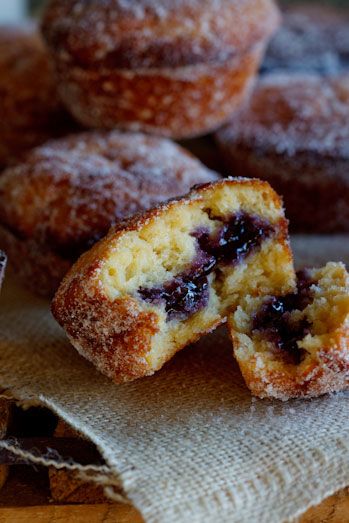 Filling Muffins, Baked Doughnut, Doughnut Muffins, Donut Muffins, Baked Doughnuts, Filled Muffins, Muffin Tin Recipes, Muffin Man, Blueberry Jam