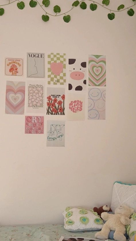 Room Decor Drawings, Printable Wall Collage, Girly Room Decor, Easy Room Decor, Diy Room Decor For Teens, Wall Art Diy Paint, Easy Diy Room Decor, Cute Diy Room Decor, Pastel Room