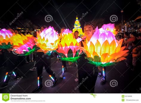 Lantern Parade, Parade Ideas, Baguio City, Baguio, Diy Ribbon, Paper Lanterns, Philippines, Lanterns, Photo Image