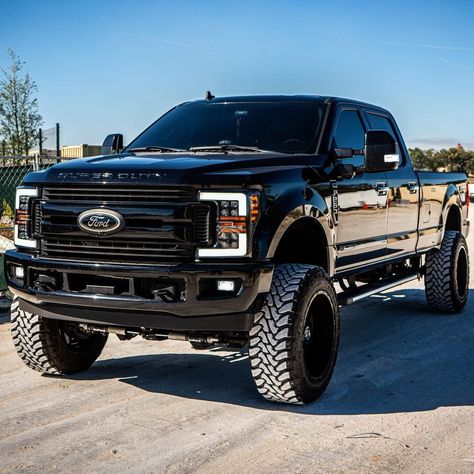 F150 Lifted Black, Black Trucks Ford, Lifted F250 Super Duty, King Ranch Ford F150, Ford F 250 Super Duty Lifted Trucks, Jacked Up Ford Trucks, Cool Ford Trucks, Dream Trucks Ford, Ford F-250