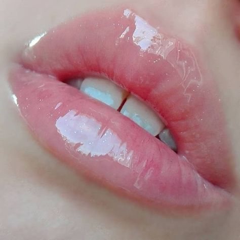 Glass Lips, Sheer Makeup, Lipstick Ad, Lips Inspiration, Wet Lips, Nice Lips, Love Lips, Ulzzang Makeup, Lip Beauty