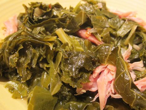 Collards With Smoked Turkey, Collard Greens With Smoked Turkey, Greens With Smoked Turkey, Collard Green Seasoning, How To Cook Collards, Greens Recipe Soul Food, Smoked Turkey Wings, Southern Collard Greens, Greens Recipes