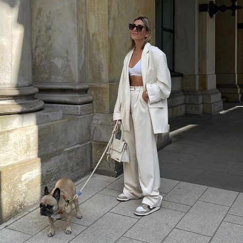 Look We Love: Blazers & Knitted Bras | SheerLuxe Aylin Koenig, Layered Jewellery, Sneaker Wedges, Chunky Jewellery, Outfit Oversize, Winter Whites, Beige Suits, Coat White, Stylish Coat