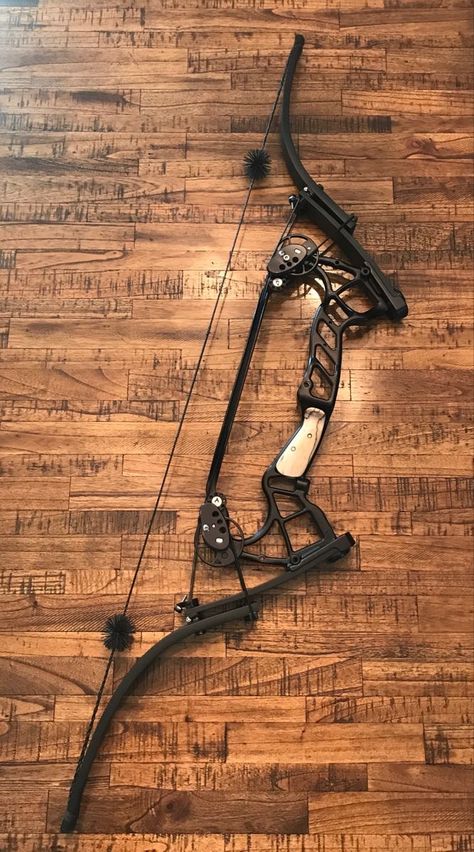 Oneida Bow, Tactical Swords, Archery Set, Archery Bows, Tactical Gear Loadout, Archery Bow, Diy Bathroom Furniture, Traditional Archery, Apocalypse Survival