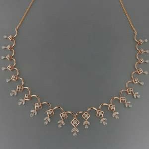 Gold Vaddanam, Gold Chocker Necklace, Fashion Jewelry Necklaces Gold, Simple Necklaces, Black Beads Mangalsutra Design, Diamond Bracelet Design, Diamond Pendants Designs, Modern Gold Jewelry, Gold Jewelry Simple Necklace