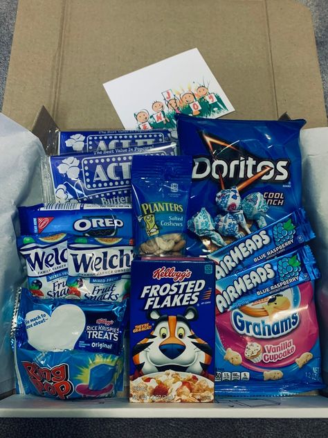 Out of the Blue Snack Box College Care Package for Him for Her - Etsy Blue Themed Gift Baskets, Blue Party Foods, Pillsbury Chocolate Chip Cookies, Blue Gift Basket, Sunshine Gifts, Blue Snacks, Welches Fruit Snacks, Blue Gift Ideas, Snack Basket