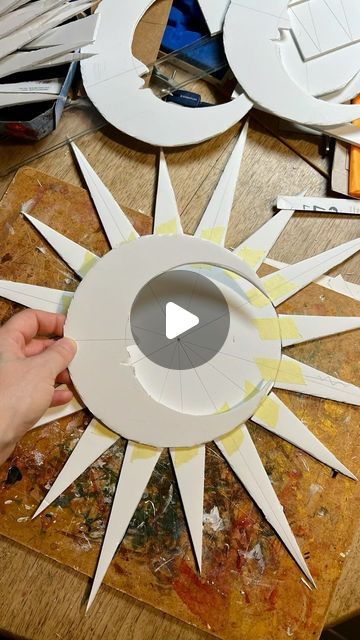 Heinz & Brummel on Instagram: "Just started some new „Moon loves Sun“s 🌜💗🌞 • • • #papermoon #paperlove #papercraft #moonlovessun #sunandmoon #moonmagic #sunlover #papiermache #heinzundbrummel" Cardboard Sun, Moon Paper Craft, Paper Mache Moon, Moon Template, Paper Sun, Sun Paper, Paper Mache Projects, Paper Mache Dolls, Kraf Kertas