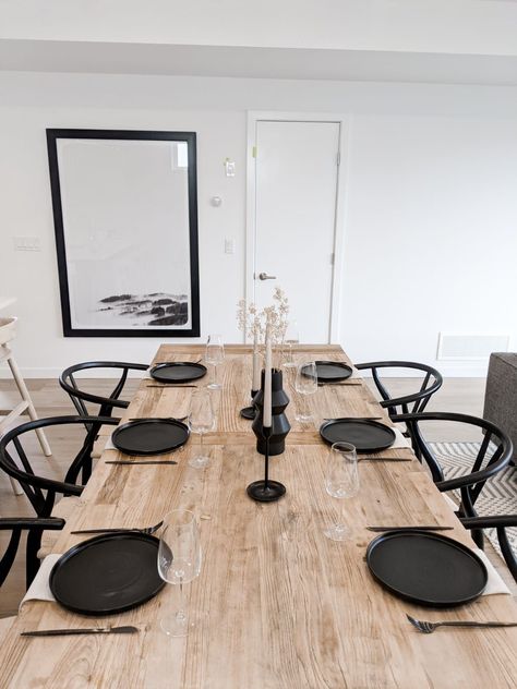 Black And Wood Dining Table Set Up, Dining Table Decor Industrial, All Black Dining Table And Chairs, Black Chair Dining Table, Black And Natural Wood Dining Table, Scandinavian Black Dining Table, Set Dining Room Table Ideas, Dining Table Black And Wood, Organic Modern Decor Dining Tables