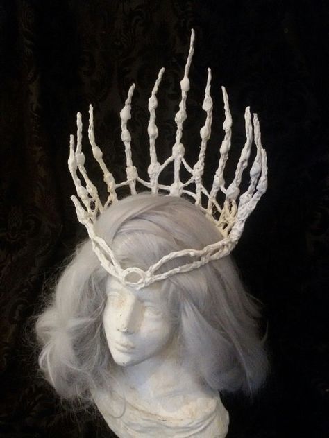 MyWitchery: Bone Crown Bone Crown, Crown Tattoos For Women, Fantasy Crown, Gothic Crown, Crown Drawing, Crown Aesthetic, Crown Tattoo Design, Cosplay Photoshoot, Crown Tattoo