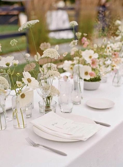 Simple Wild Flower Centerpieces, Dainty Wedding Florals, Affordable Floral Centerpieces, Bud Vases And Tea Lights Wedding, Flowers For Sweetheart Table, Dainty Wedding Flowers, Garden Party Wedding Table Setting, Wedding Florals Simple, Paper Plate Table Setting Ideas