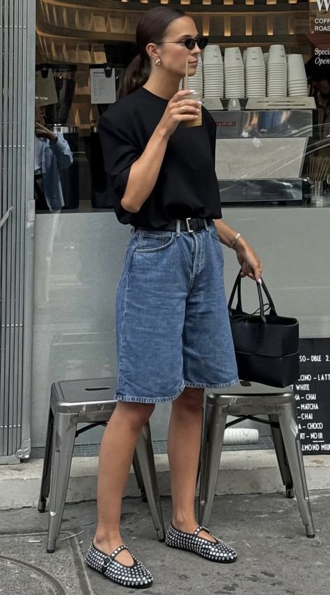 Summer Style 90s, Denim Shirt And Shorts Outfit, Australian Summer Fashion 2024, Oversized Denim Shorts Outfit, Summer 2024 Outfits Trends Women, Tailored Bermuda Shorts Outfit, Oversized Jean Shorts Outfit, Summer 25 Fashion Trends, Birkenstock Zurich Outfit