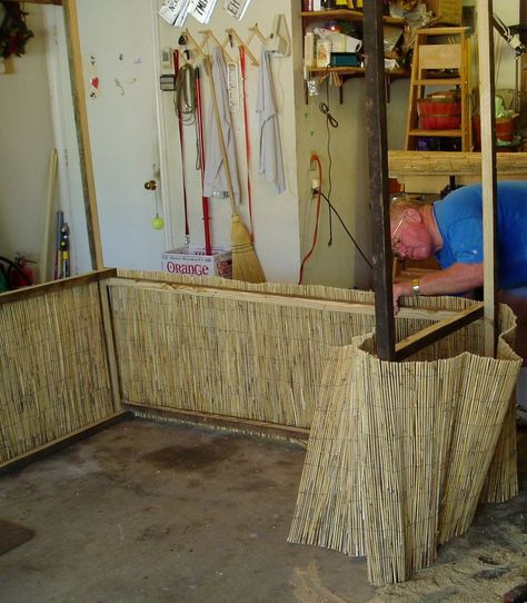 HOW TO BUILD a TIKI BAR Tropicana Party, Tiki Party Decorations, Tiki Bars Diy, Tikki Bar, Luau Graduation, Island Birthday, Outdoor Tiki Bar, Tiki Bar Ideas, Tiki Bar Decor