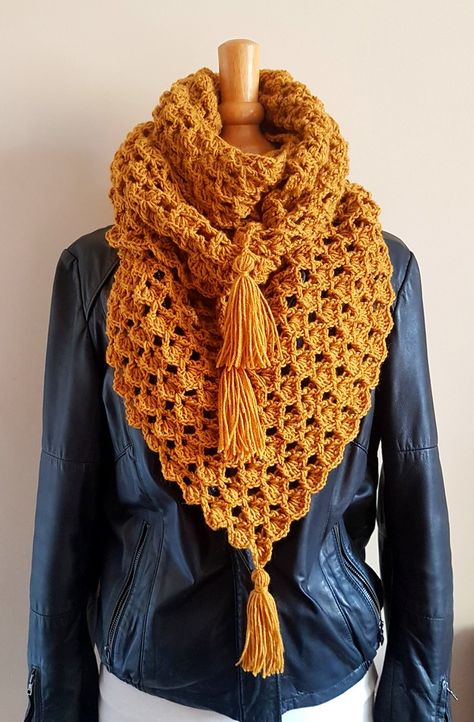 Triangle Scarf Crochet Pattern, Crochet Scarf Patterns, Crochet Snood, Crochet Wrist Warmers, Crochet Triangle Scarf, Scarf Patterns, Crochet Scarf Pattern Free, Crochet Buttons, Shawl Crochet Pattern