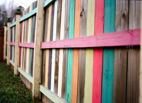 Colorful Fence Ideas, Natural Outdoor Play Spaces, Rainbow Fence, Fence Upgrade, Colorful Fence, Natural Outdoor Play, Boho Garden Ideas, Diy Flower Box, Painted Fence