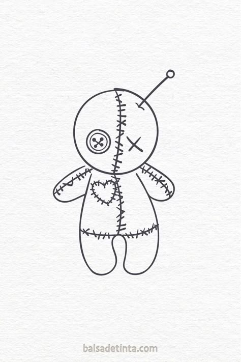 Muñeco de trapo con costuras visibles, un botón como ojo y un alfiler en la cabeza. Voodoo Doll Drawing Cute, Scary Picture Drawing, Voodoo Doll Painting, Voodoo Doll Tattoo Cute, Easy Creepy Drawings, Rag Doll Drawing, Creepy Doll Drawing, Scary Drawing Ideas Easy, Scary Clipart