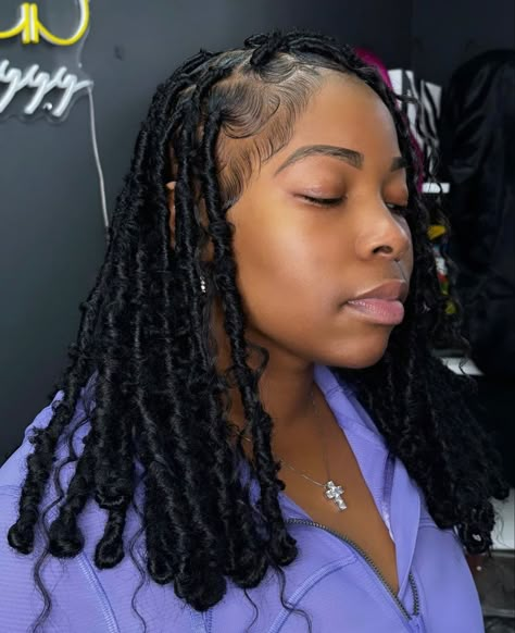 Soft Locs Short Hairstyles, Soft Locs With Curls Bob, Boho Bob Soft Locs, Short Boho Locs With Curls, Boho Locs Bob, Shoulder Length Soft Locs, Short Hairstyle Women Natural Hair, Short Soft Locs Hairstyles, Short Boho Locs