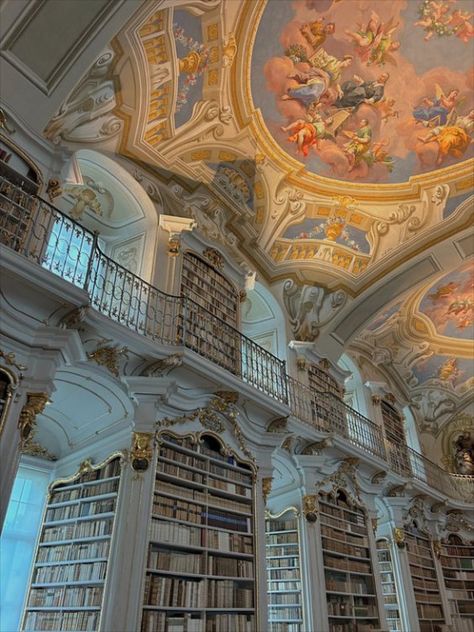 Tumblr Painted Ceilings, Fairytale Aesthetic, Dream Library, Castle Aesthetic, Library Aesthetic, Royal Aesthetic, Voyage Europe, Architecture Old, 판타지 아트