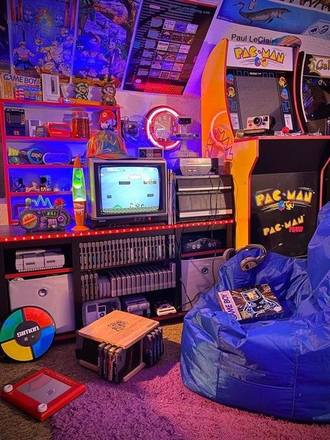 80s Gaming Room, Arcade Aesthetic Room, 80s Themed Bedroom, Retro Room Ideas 1980s, 80s Themed Room, Aesthetic Gaming Room, 80’s Room, 90’s Room, Gaming Setup Aesthetic