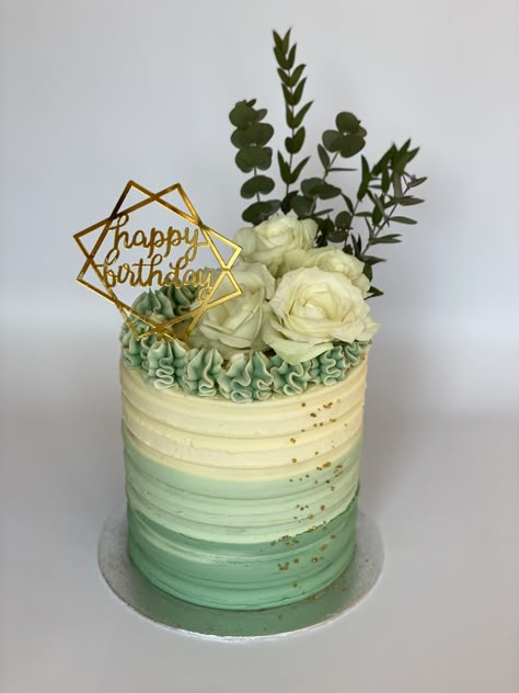 Green And White Cake, Green Birthday Cakes, Gold Birthday Cake, Thighs Chicken, Idee Babyshower, Cake With Flowers, Green Birthday, Green Cake, Elegant Birthday Cakes