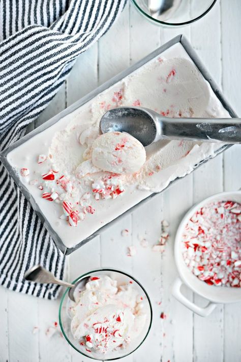 Candy Cane Ice Cream, Ice Cream Machine Recipes, Chocolate Dream Cake, Kitchen Aid Ice Cream Recipes, Kitchen Aid Ice Cream, Peppermint Ice Cream, Ice Cream Mixture, Recreation Therapy, Food Ice Cream