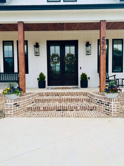 Front Porch On Ranch Style House, White Ranch Style House, Brick Farmhouse Exterior, Ranch House Landscaping, Exterior Home Makeover, Farm Style House, Deck Railing Ideas, Ranch House Exterior, Pole Barn House Plans