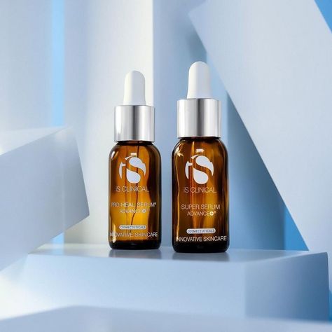 iS Clinical Vitamin C Serums in Canada at Lumilaser Esthetics, Montreal, Quebec. Vitamin C Products, Professional Skincare, Professional Skin Care Products, Winter Skin Care, Cystic Acne, Beauty Must Haves, Montreal Quebec, Essential Vitamins, Vitamin C Serum