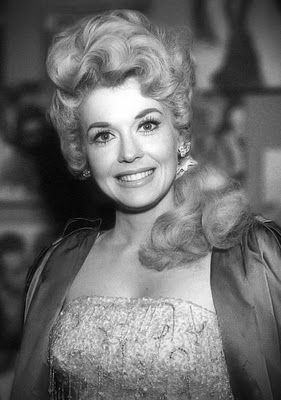 Donna Douglas Joey Heatherton, Donna Douglas, Ku Art, Beverly Hillbillies, The Beverly Hillbillies, Cybill Shepherd, Hee Haw, Mayim Bialik, Gospel Singer