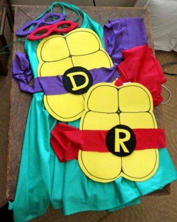 quick DIY Ninja Turtle costume idea, see more at https://diyprojects.com/diy-ninja-turtle-costume-ideas Diy Ninja Turtle Costume, Diy Ninja, Ninja Turtles Costume, Turtle Costume, Ninja Turtle Costume, Minion Mayhem, Tmnt Birthday, Turtle Costumes, Ninja Turtle Party