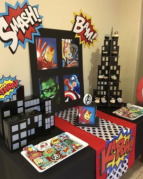 Party Desert, Avengers Birthday Party Decorations, Avenger Party, Pop Art Party, Hulk Party, Avengers Birthday Party, Birthday Superhero, Superhero Party Decorations, Marvel Birthday