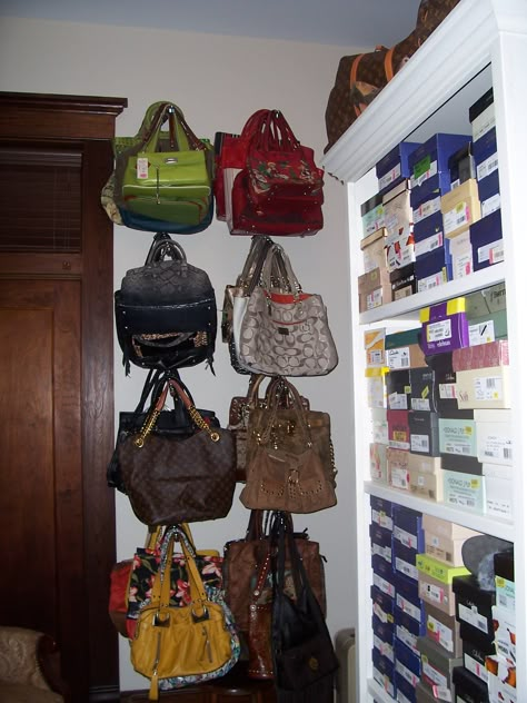 Hanging purses Hanging Purses On Wall, Purse Hanging Ideas, Purses In Closet, Organizing Purses, Organizing Purses In Closet, Tote Bag Storage, Hanging Purses, Dressing Room Decor, Purse Storage