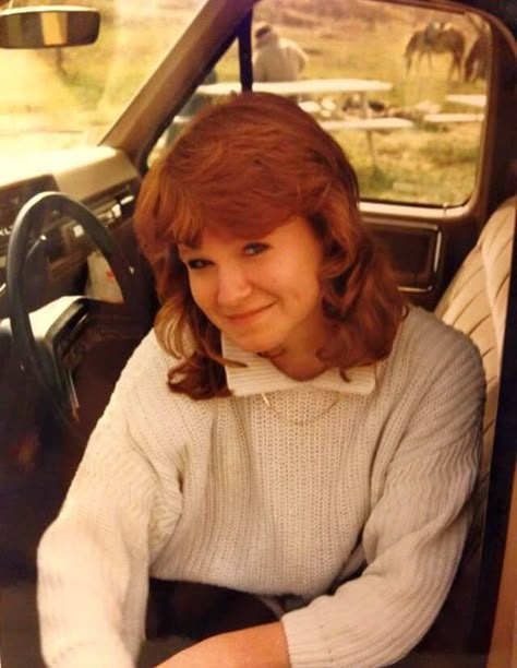 picture of my mom taken by my dad on a date back in the 80s 80s Mom Aesthetic, 80s Mom Outfit, 80s Mermaid, 80s Grandma, 80s Country, Mrs Afton, 80s Mom, Siren Call, Fnaf Au